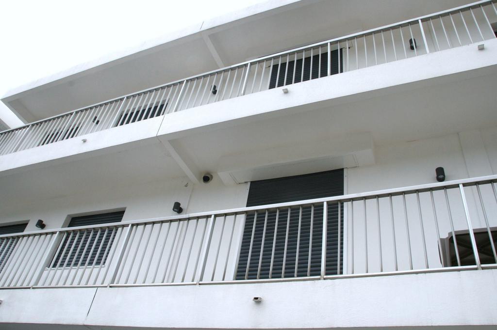 Ferienwohnung Appart Azur Saint-Laurent-du-Var Exterior foto