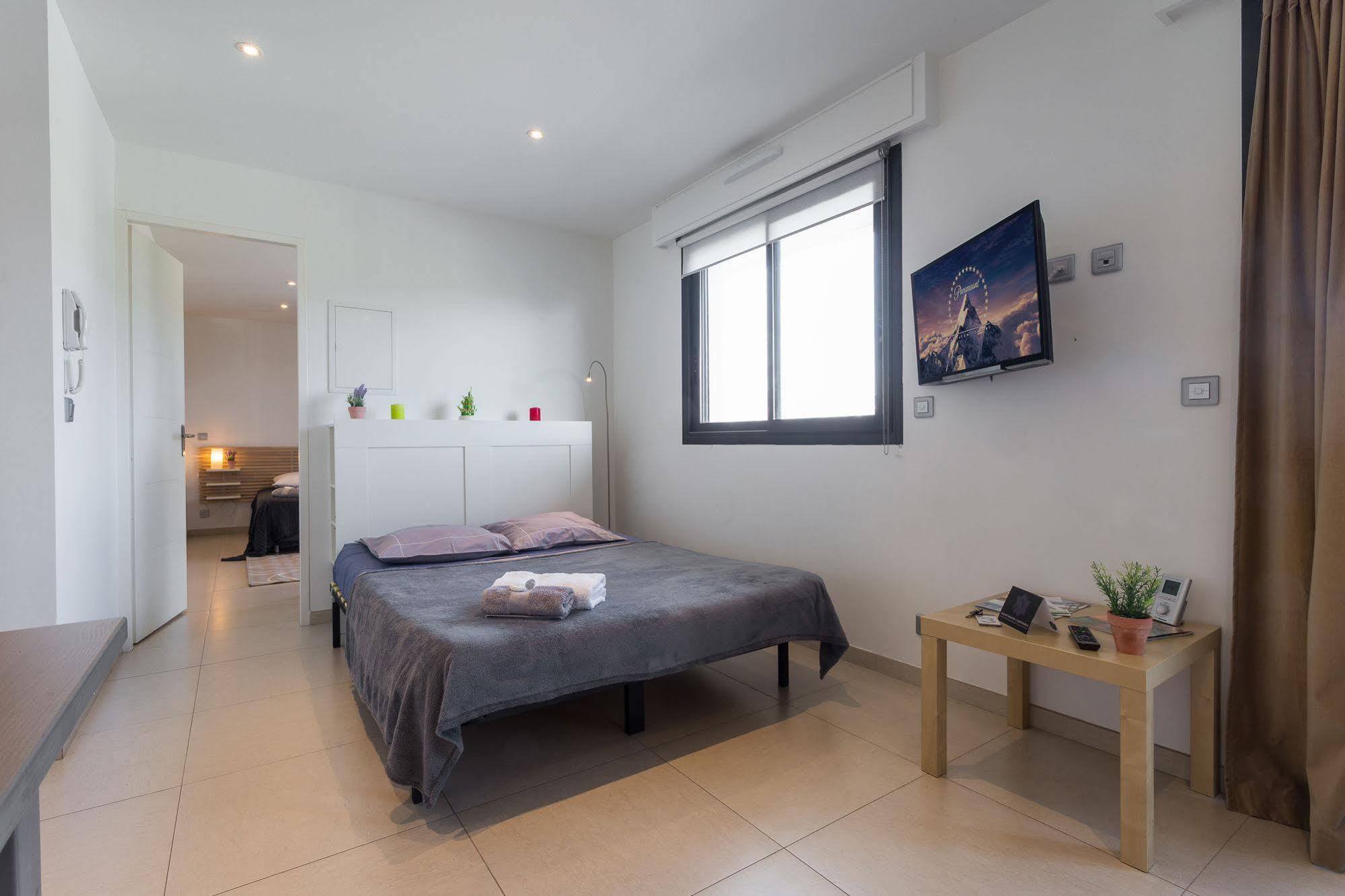 Ferienwohnung Appart Azur Saint-Laurent-du-Var Exterior foto