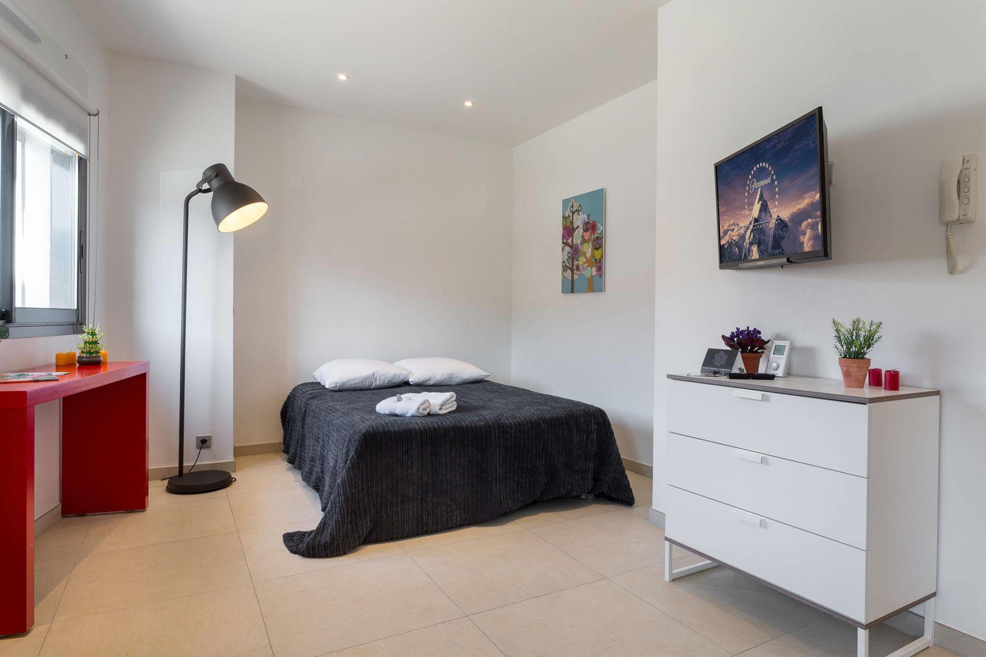 Ferienwohnung Appart Azur Saint-Laurent-du-Var Exterior foto