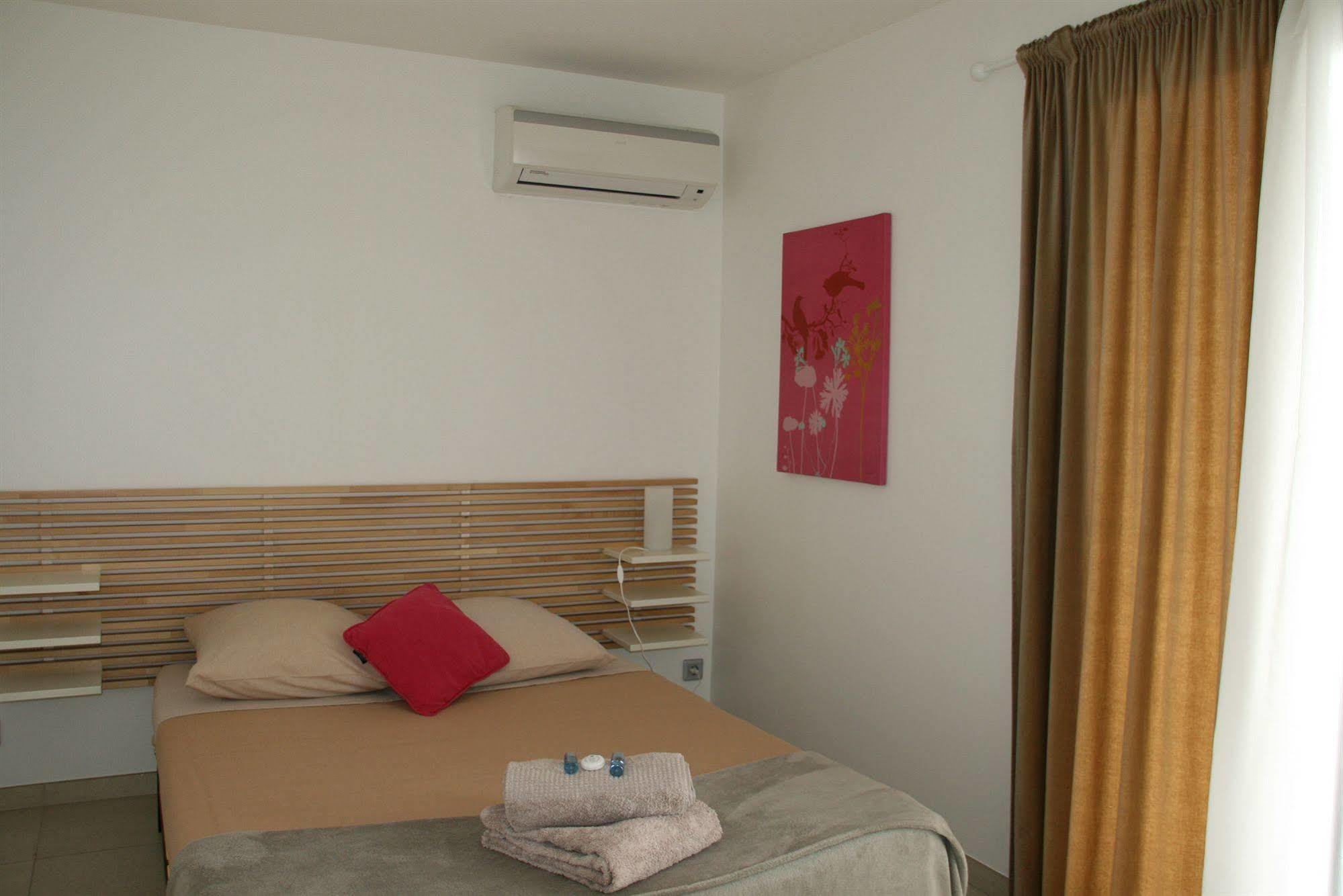 Ferienwohnung Appart Azur Saint-Laurent-du-Var Exterior foto