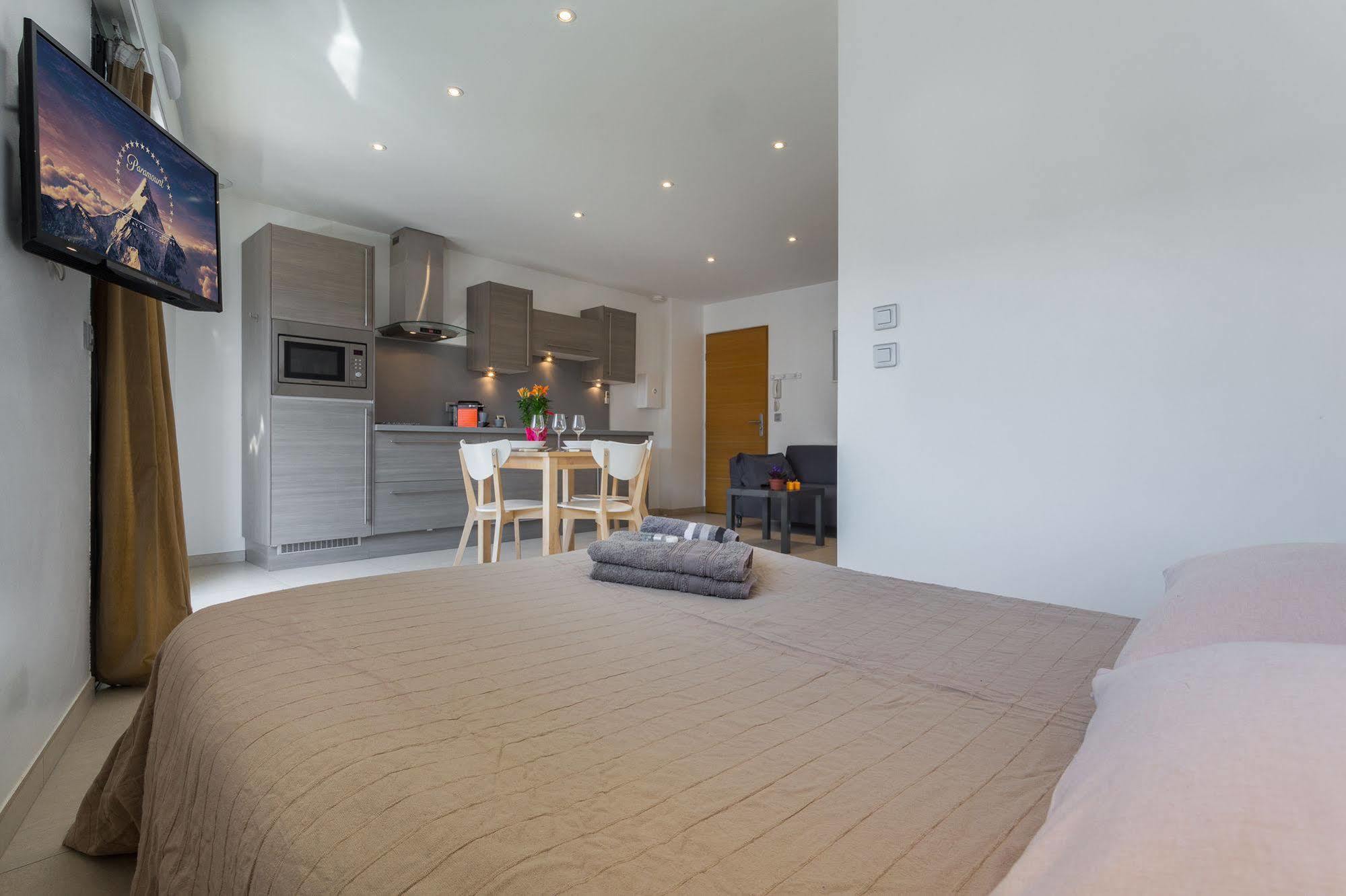 Ferienwohnung Appart Azur Saint-Laurent-du-Var Exterior foto