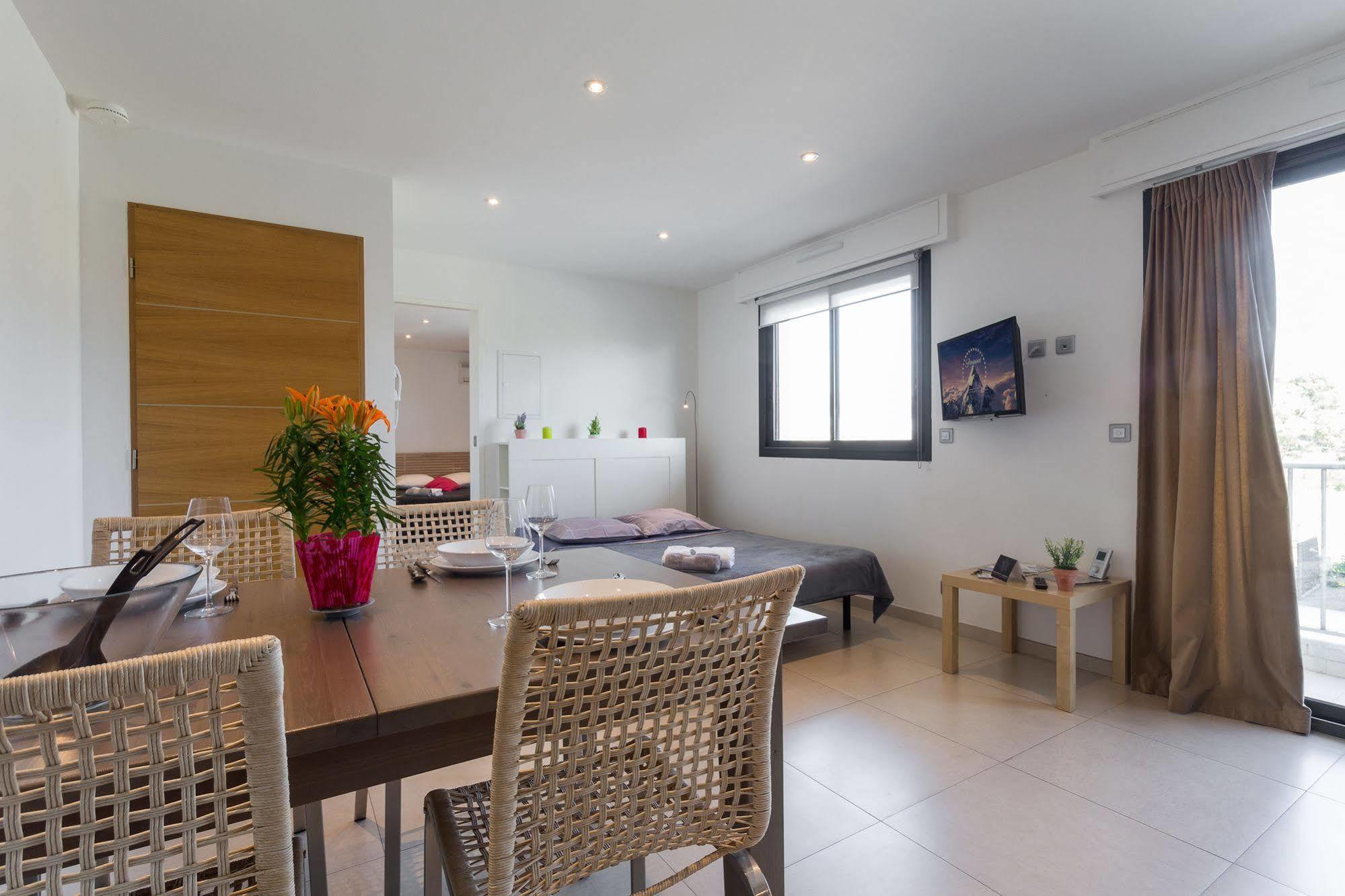 Ferienwohnung Appart Azur Saint-Laurent-du-Var Exterior foto